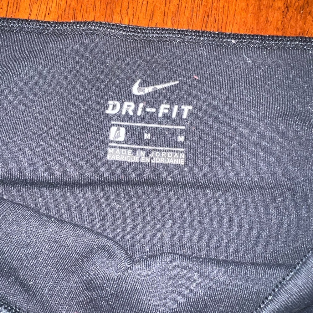 Nike Dri-FIT Black Leggings - Picture 3 of 3